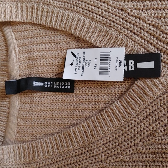 NWT Tan & White Striped Knit V-Neck Vest - Picture 3 of 10